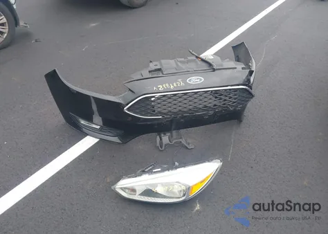 2015 Ford Focus Se z USA, uszkodzony, nr VIN 1FADP3K22FL344486